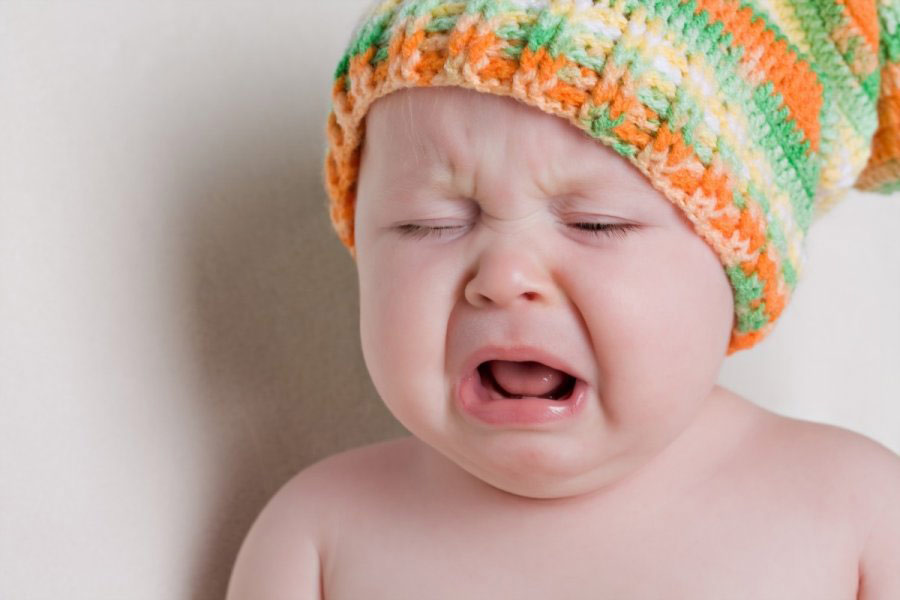 Trẻ bị ngã dập môi bôi thuốc gì - cần làm gì khi trẻ bị ngã sưng môi