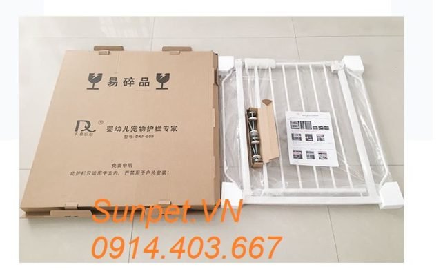 Cửa chắn chó mèo Umoo 516 cửa chắn chó mèo Umoo không cần khoan đục